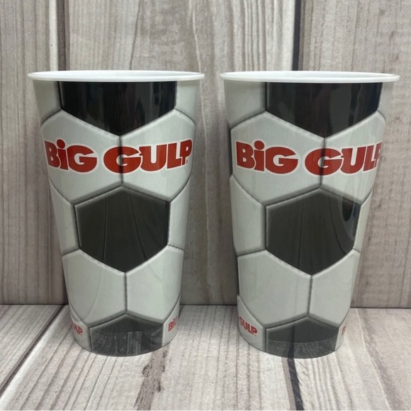 7 Eleven Set of 2 Big Gulp Soccer Cups With Matching Soccer Field Themed Sleeve - Picture 2 of 4